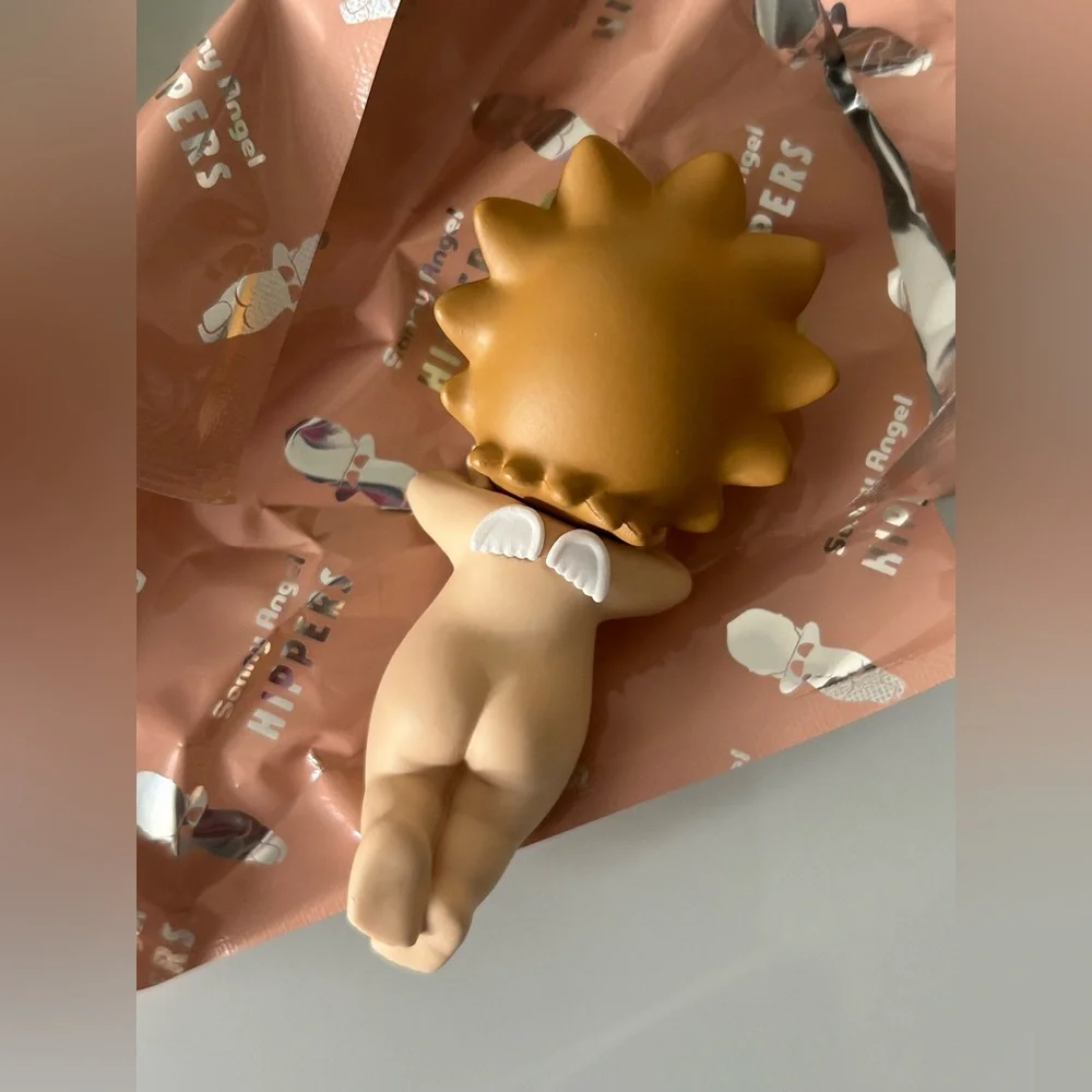 Sonny Angel Lion Hipper Blind Box Figurine Collectible - Picture 3 of 4